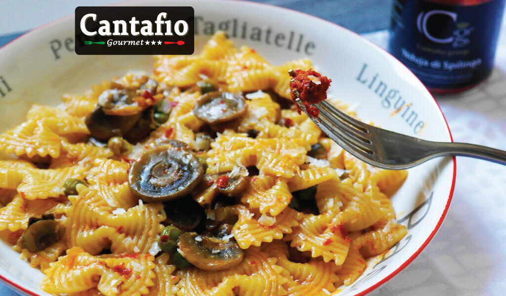 Farfalle rigate con funghi, piselli e Nduja Calabrese di Spilinga